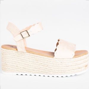 Nude scalloped espadrille Platform sandals